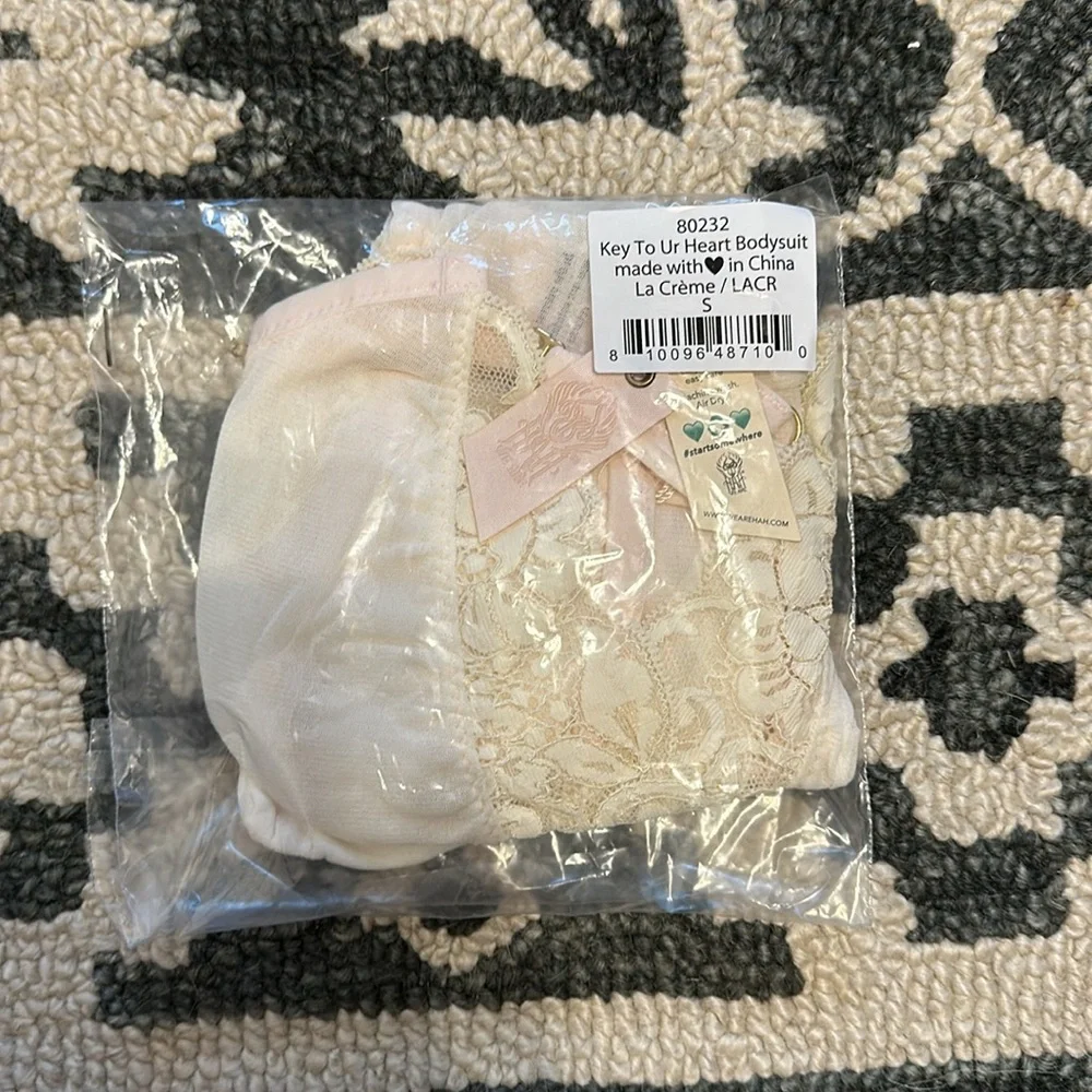 NWT Free People HAH Key to UR Heart Bodysuit in La Crème - Picture 5 of 7